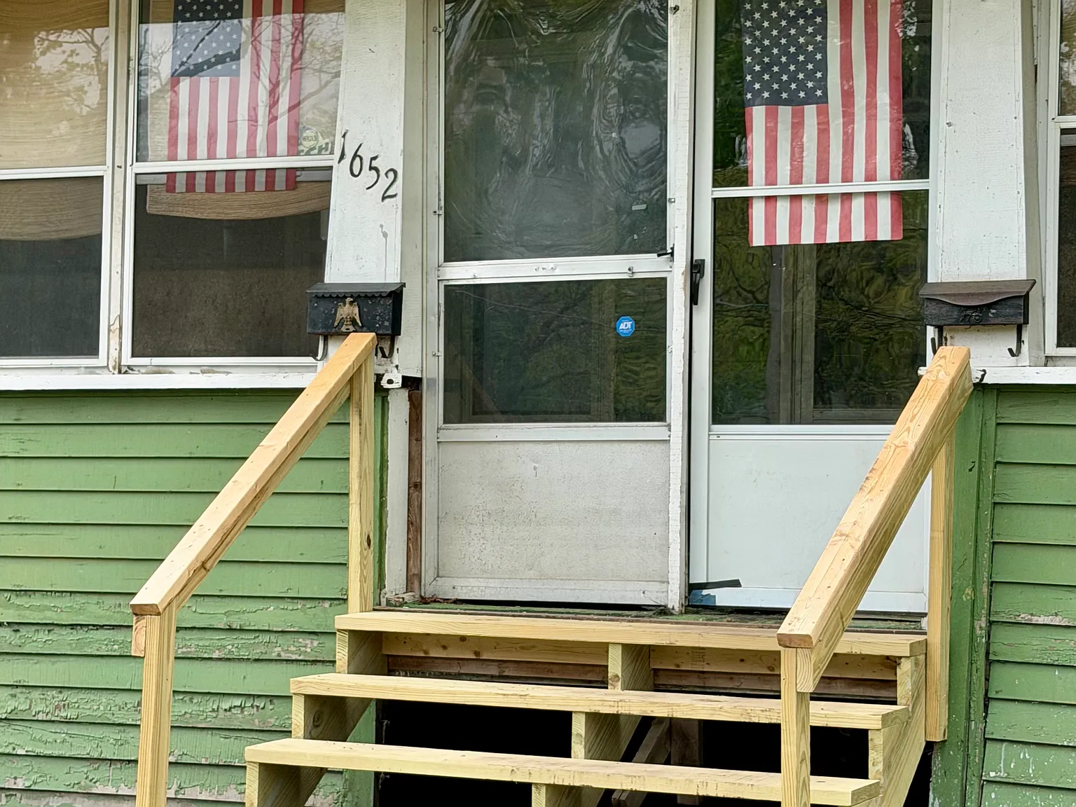 2 bed, $850 — Photo 1