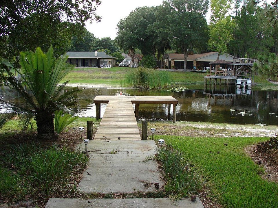 2nd image of 3201 Lake Saxon Dr