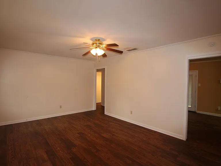2113 Old Omen Rd — Photo 22