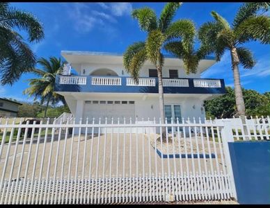 690 Km 5.2 BRENAS COMMUNITY #1, Vega Alta, PR, 00692