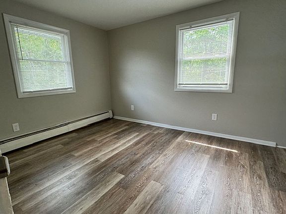 4th image of 1868 Livingston St APT D16