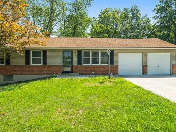 8603 Sni A Bar Rd, Kansas City, MO 64129