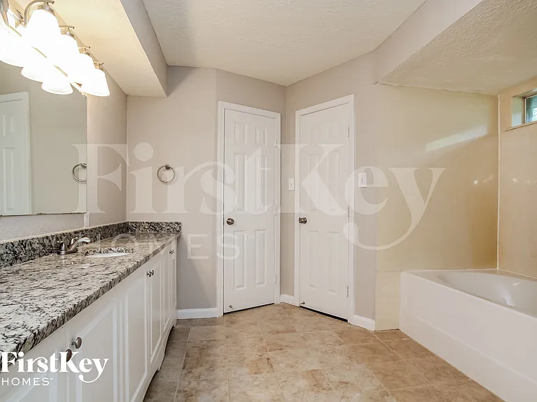 24106 Creekview Dr — Photo 12