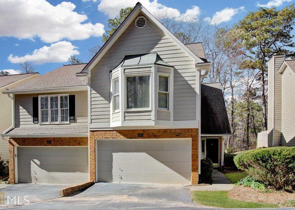 1st image of 2930 Woodruff Dr SE