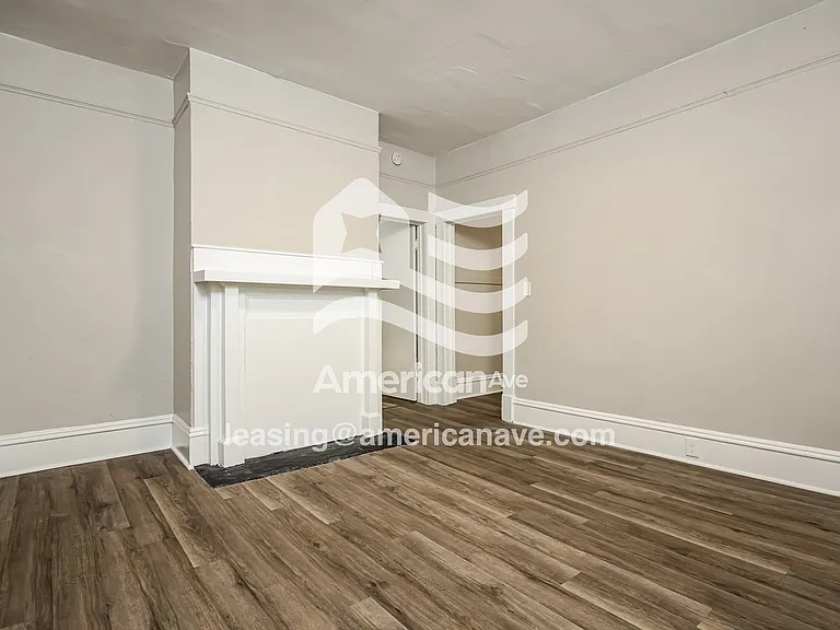 580902_005_wm_-_living_room_13557273.jpg