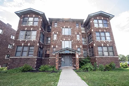 Parkway Apartments Photo 1