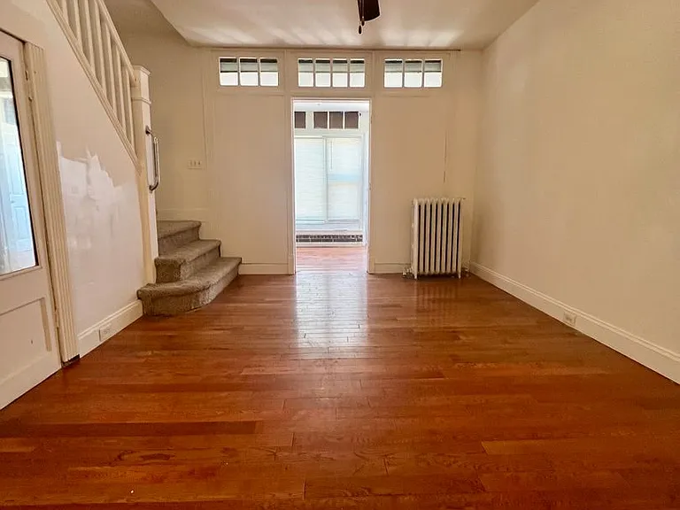 3253 N Dover St — Photo 5