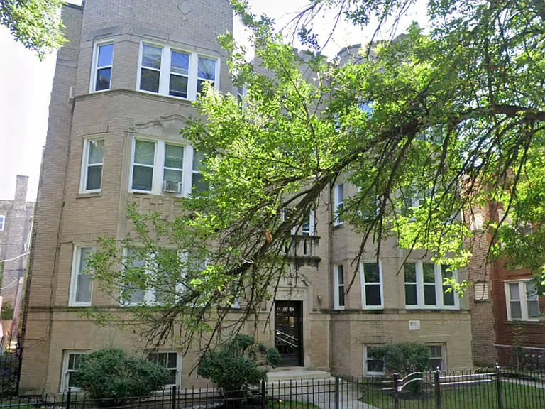 6437 N Leavitt St — Photo 18