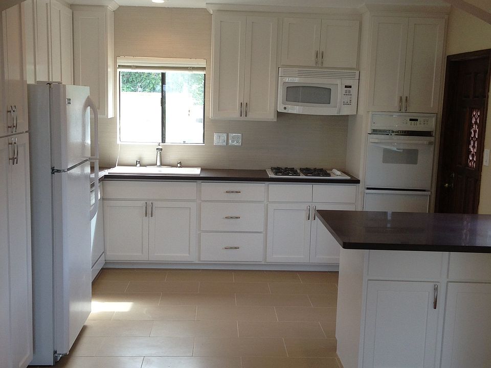 2nd image of 334 Via Colusa
