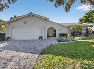 5656 Pinecrest Cir, Boca Raton, FL 33433