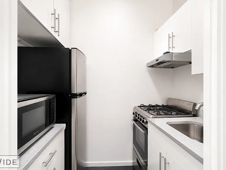 315 W 21st St #3F — Photo 1