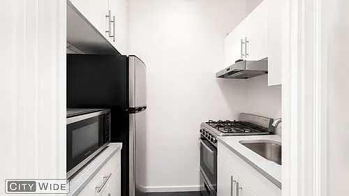 315 W 21st St #3F Photo 1 315 W 21st St #3F Photo 1