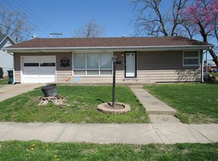 207 McKay St, Macon, MO 63552