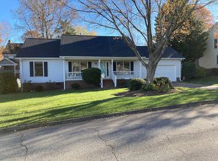2072 Howlong Ave, Greenville, SC 29609