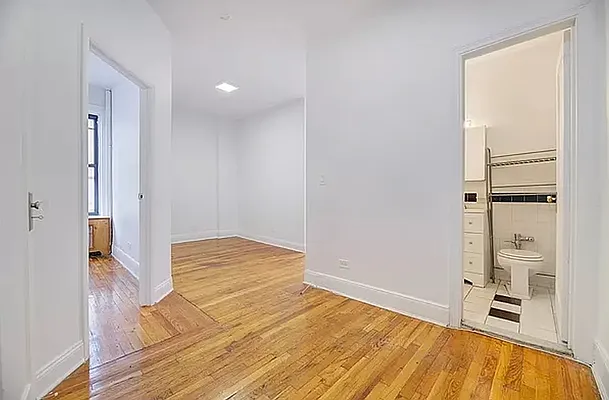 Rented by REAL New York | media 18