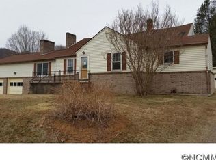 313 Woodlawn Ave, Burnsville, NC 28714