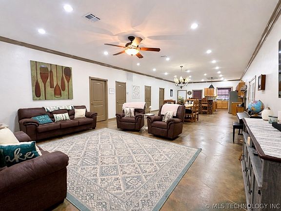5th image of 12393 Waynes Pl