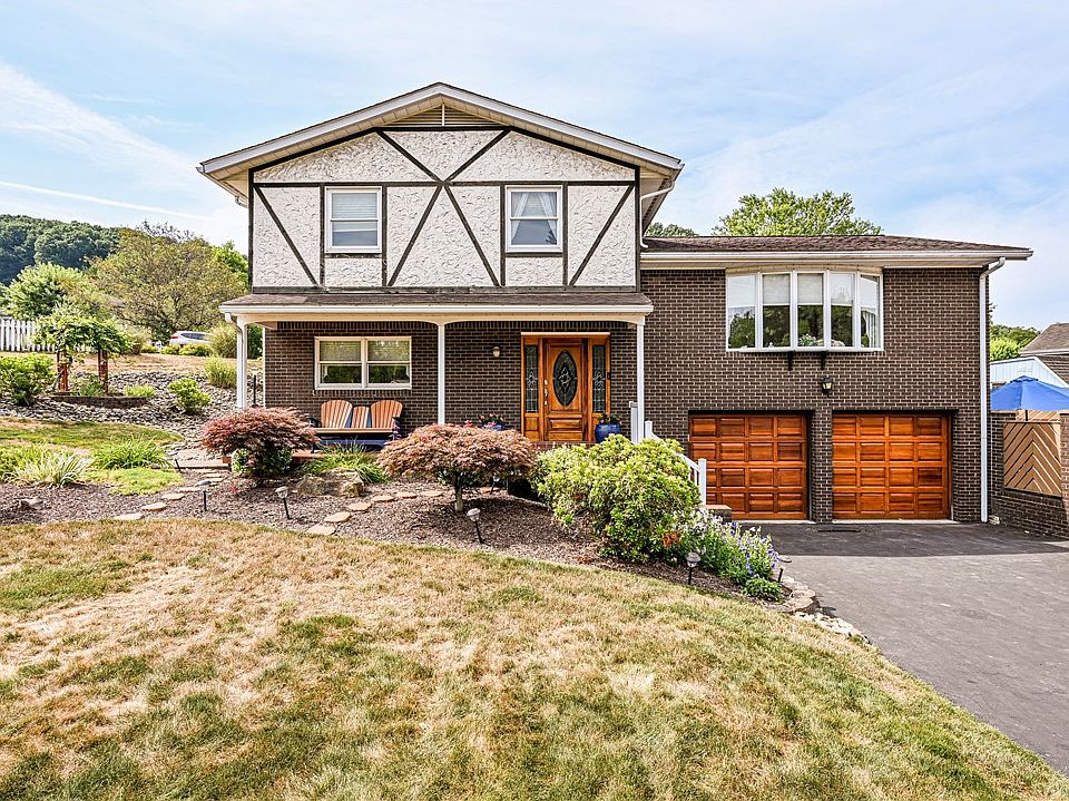 1st image of 102 Stonybrook Dr