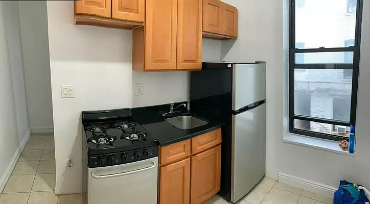 1st image of 3120 30th St #1