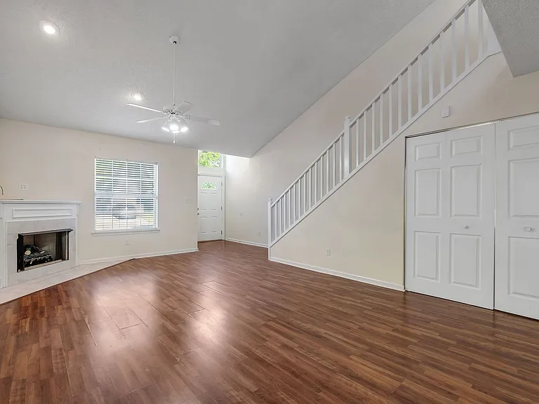 3056 Royal Palm Way — Photo 7