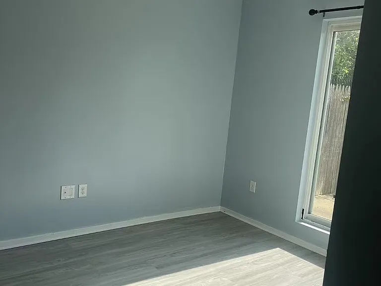 811 N Franklin St #1 — Photo 5