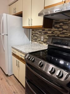 30052 W Twelve Mile Rd UNIT 67, Farmington Hills, MI, 48334