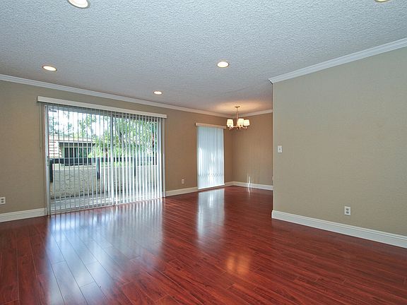 4th image of 307 Tradewinds Dr APT 8