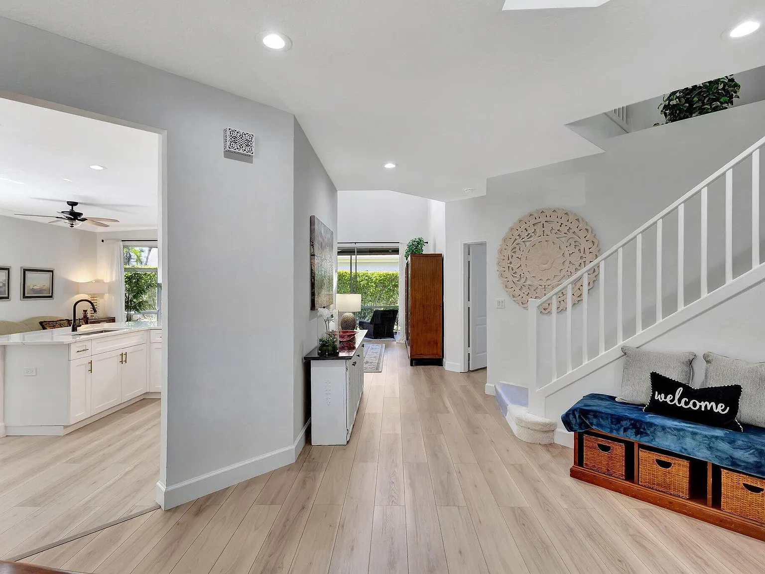 3 bed, 2.5 bath, 2118 sqft, $14,000 — Photo 3