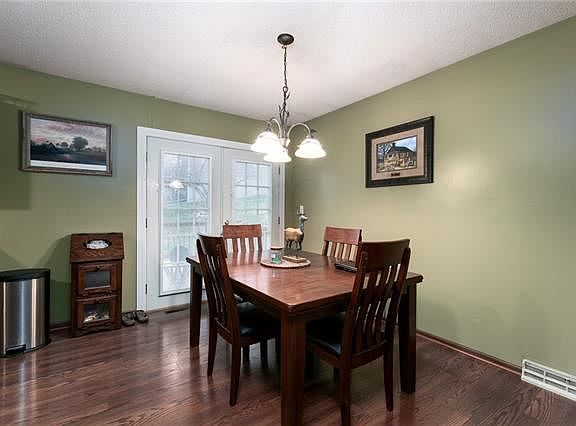 5th image of 807 Citadel Dr