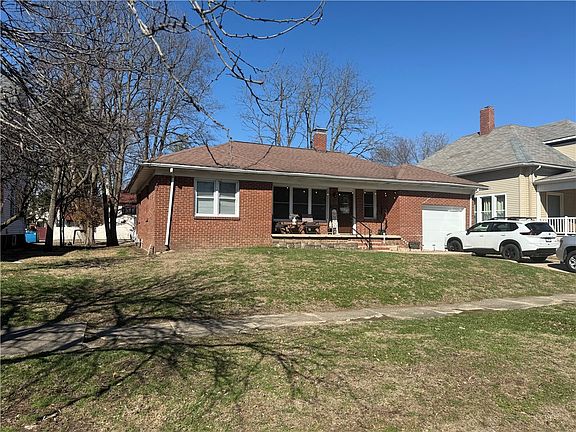 2nd image of 305 W Crawford St