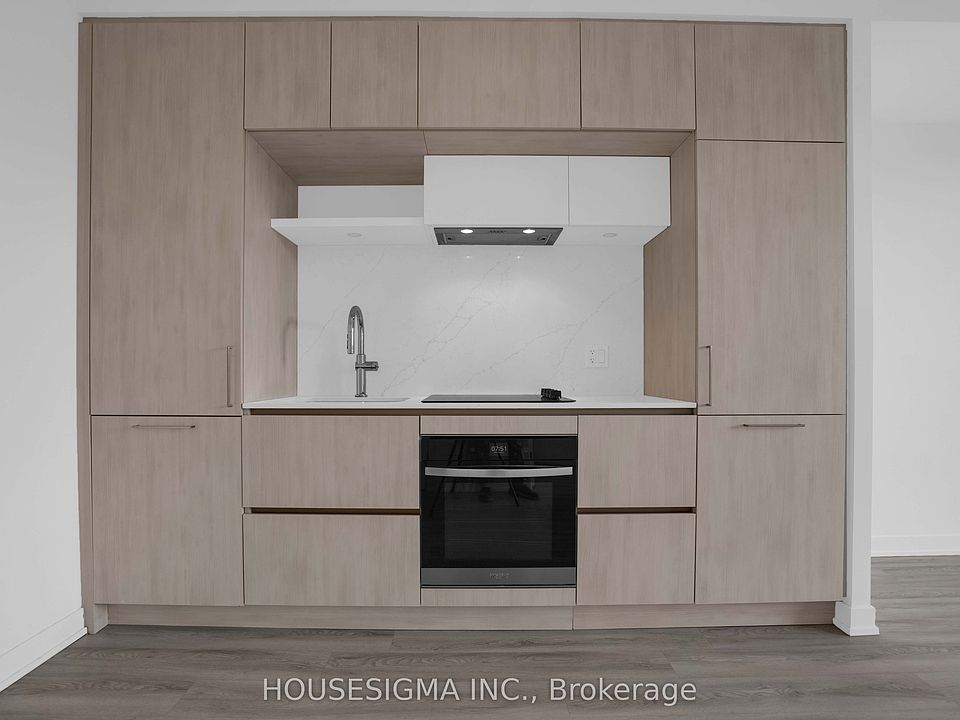1st image of 6 David Eyer Rd #316