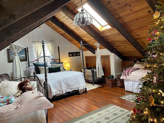 Loft bedroom 