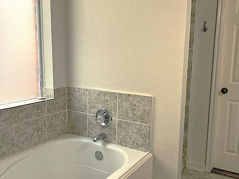10634 Lyndon Meadows Dr — Photo 14