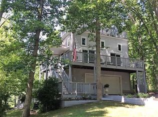 5243 Westbury Dr, Chelsea, MI 48118