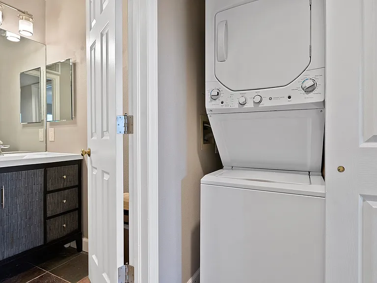 2727 Folsom St #1-227 — Photo 12