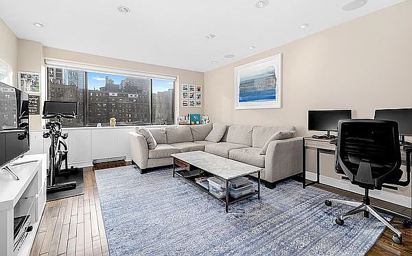 1st image of 211 W 71st St APT 11B