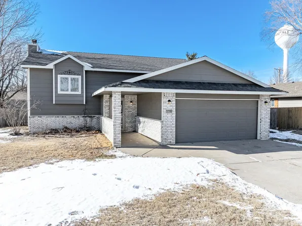 410 N Huntington Rd, Andale, KS 67001