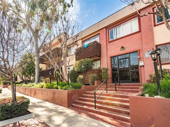 5403 Newcastle Ave APT 70, Encino, CA 91316