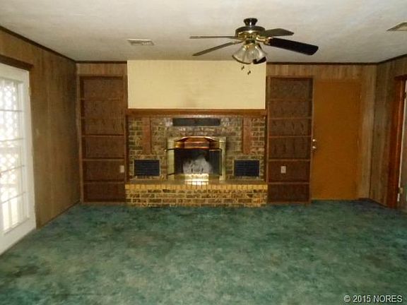 2nd image of 215 NE Rockwood Ave