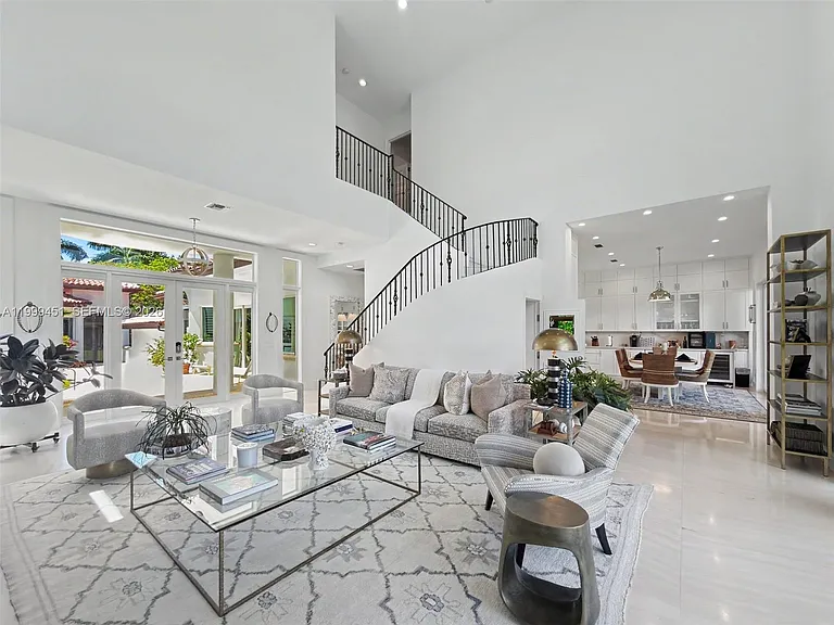 13689 Deering Bay Dr — Photo 6
