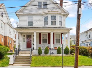 64 Oak Ln, Trenton, NJ 08618