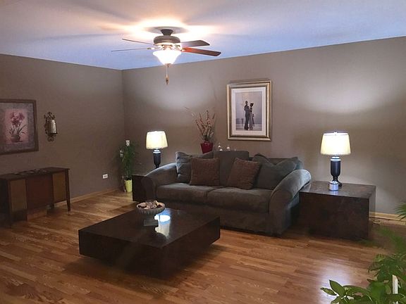 4th image of 10845 Lockwood Ave