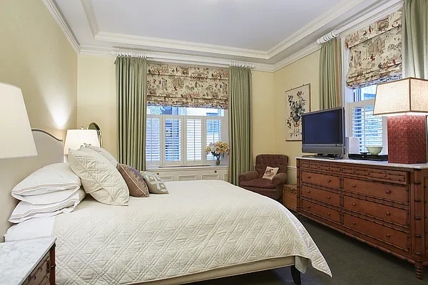 Sold by Stribling | media 18