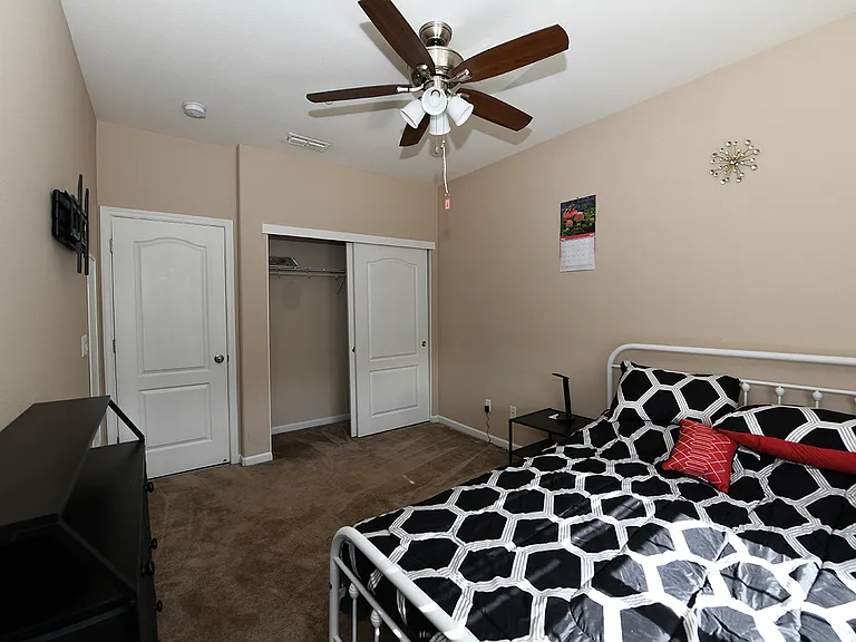 1707 Rio Grande Way — Photo 35
