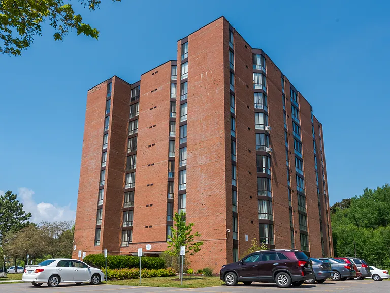 631 Macdonald Ave — Photo 2