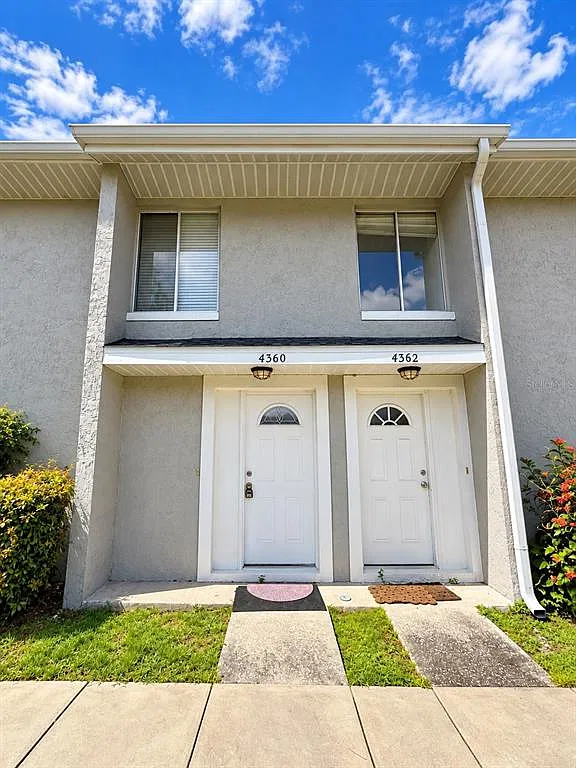 2 bed, 1.0 bath, 963 sqft, $1,450 — Photo 3