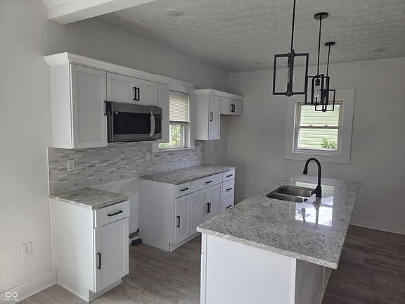 5th image of 408 N Forest Ave