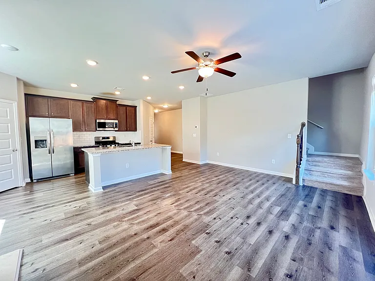 3705 Prospect Point Dr — Photo 5