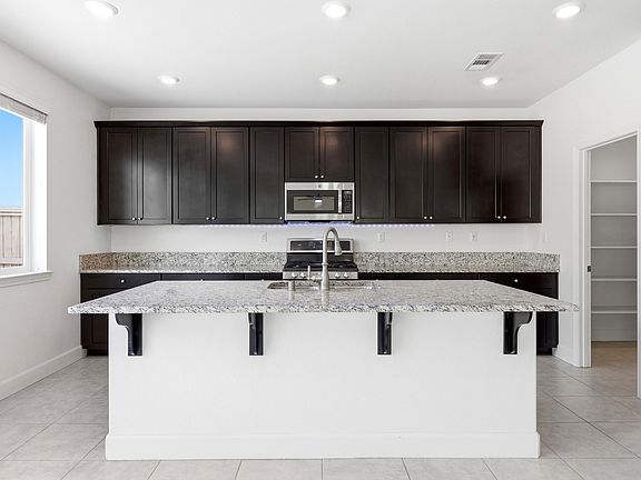 5th image of 9726 Belville Dr