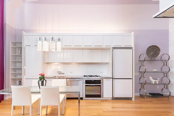 Sold by Modern Spaces | media 2